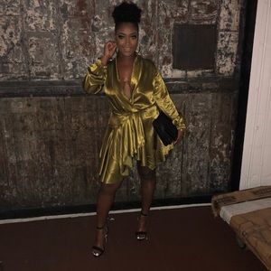 Gorgeous wrap around dress (green)